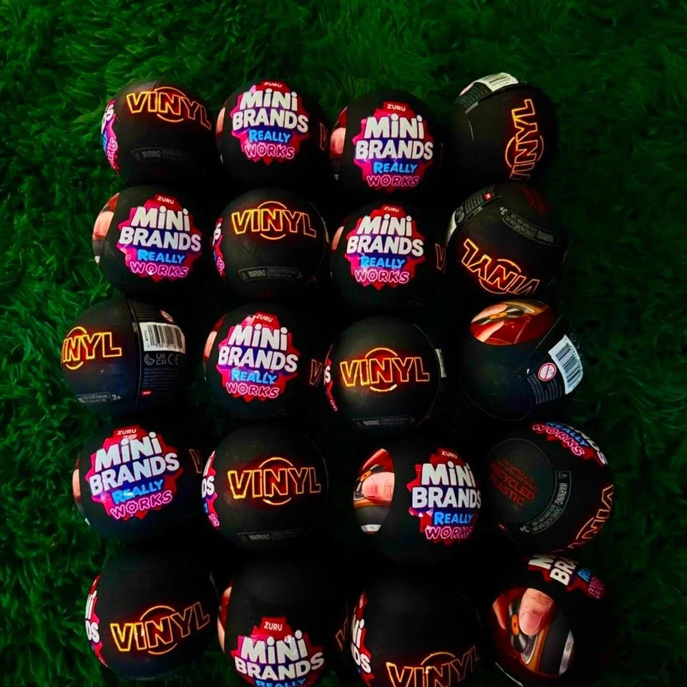 20 ZURU Mini Brands Really Works Vinyl Capsule Ball